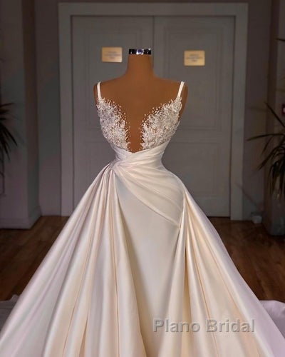 Chic Long A-line Sleeveless Spaghetti Strap Cathedral V-neck Satin Lace Wedding Dress Secondary image