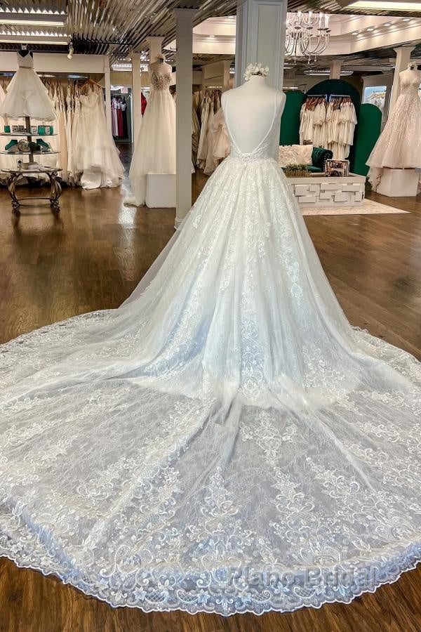 Chic Long A-line V-neck Floral Lace Open Back Wedding Dresses Secondary image
