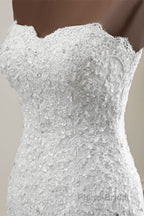 Chic Long Mermaid Strapless Lace Appliques Wedding Dress
