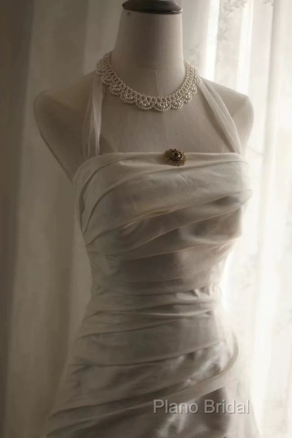 Chic Mermaid Halter Satin Ivory Long Wedding Dresses Bridal Dresses