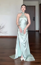 Chic Sheath Green Wedding Guest Dresses Satin Halter Long Formal Evening Dresses