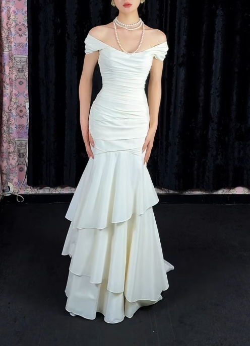 Chic Mermaid White Bridal Shower Dresses Chiffon Off-Shoulder Long Formal Evening Dresses Secondary image