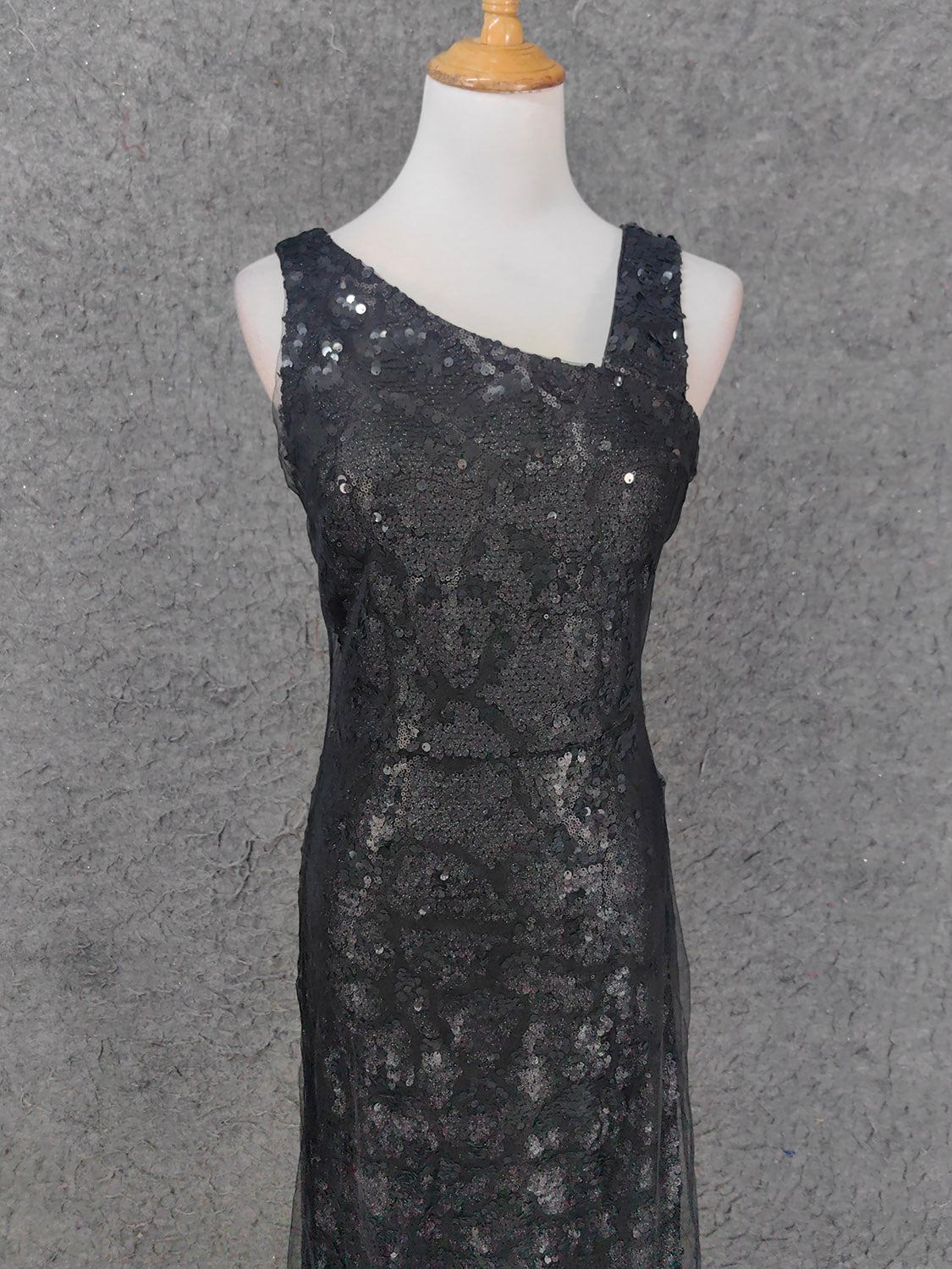 Classic Black Slim-Fit Asymmetric Neck Sequin Tulle Long Formal Prom Dresses