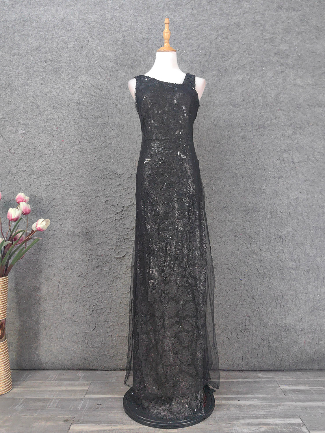 Classic Black Slim-Fit Asymmetric Neck Sequin Tulle Long Formal Prom Dresses Main image
