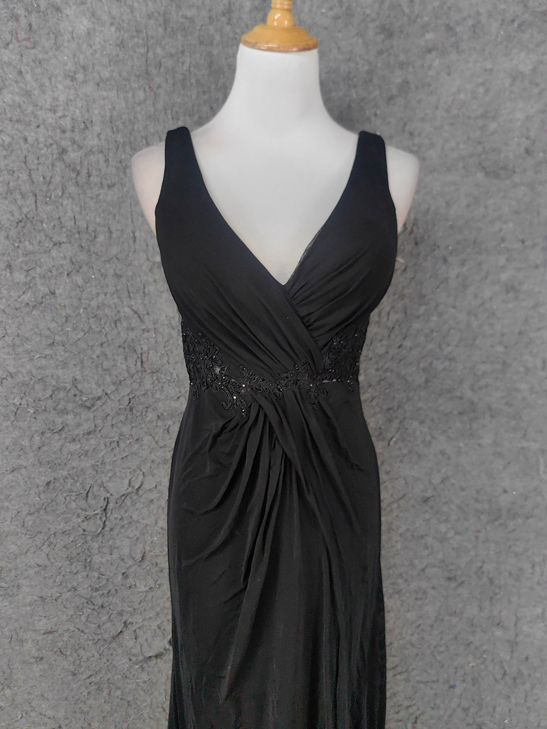 Classic Black V-Neck Sleeveless Open Back Lace Chiffon Long Formal Prom Dresses