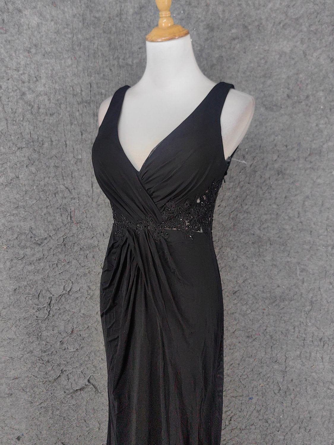 Classic Black V-Neck Sleeveless Open Back Lace Chiffon Long Formal Prom Dresses
