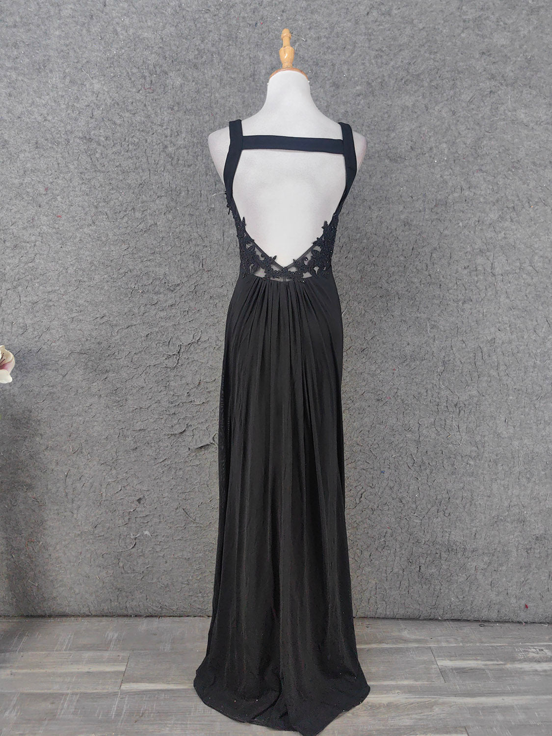 Classic Black V-Neck Sleeveless Open Back Lace Chiffon Long Formal Prom Dresses