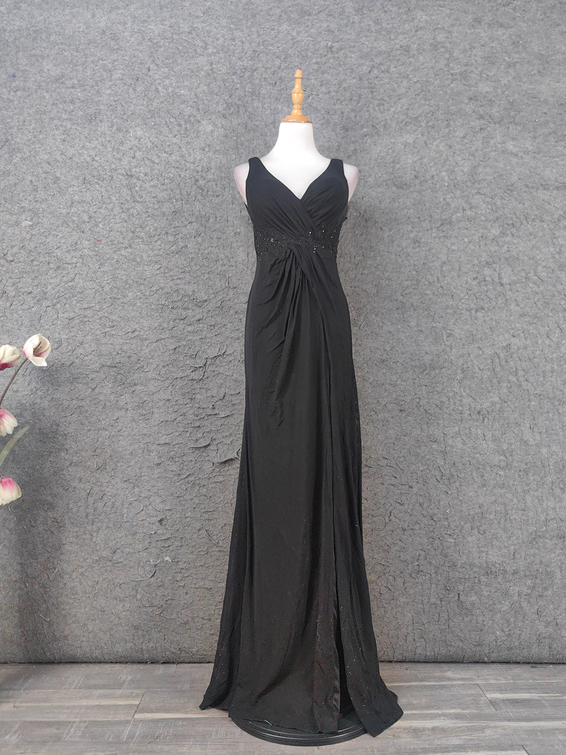 Classic Black V-Neck Sleeveless Open Back Lace Chiffon Long Formal Prom Dresses