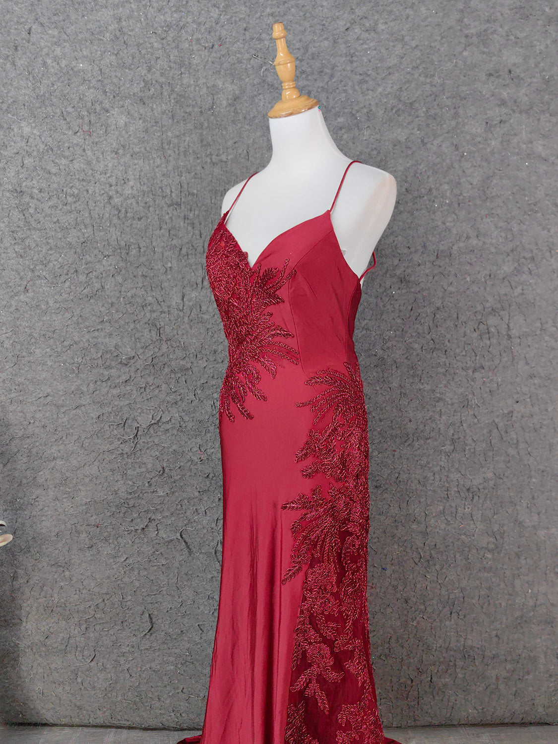 Classic Burgundy Mermaid Spaghetti Strap V-Neck Embroidered Satin Long Formal Prom Dresses