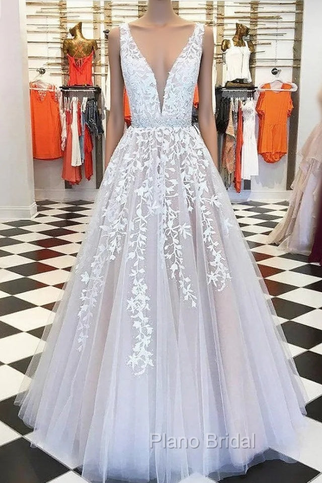 Classic Ivory Long Formal Prom Dresses With Lace Appliques Main image