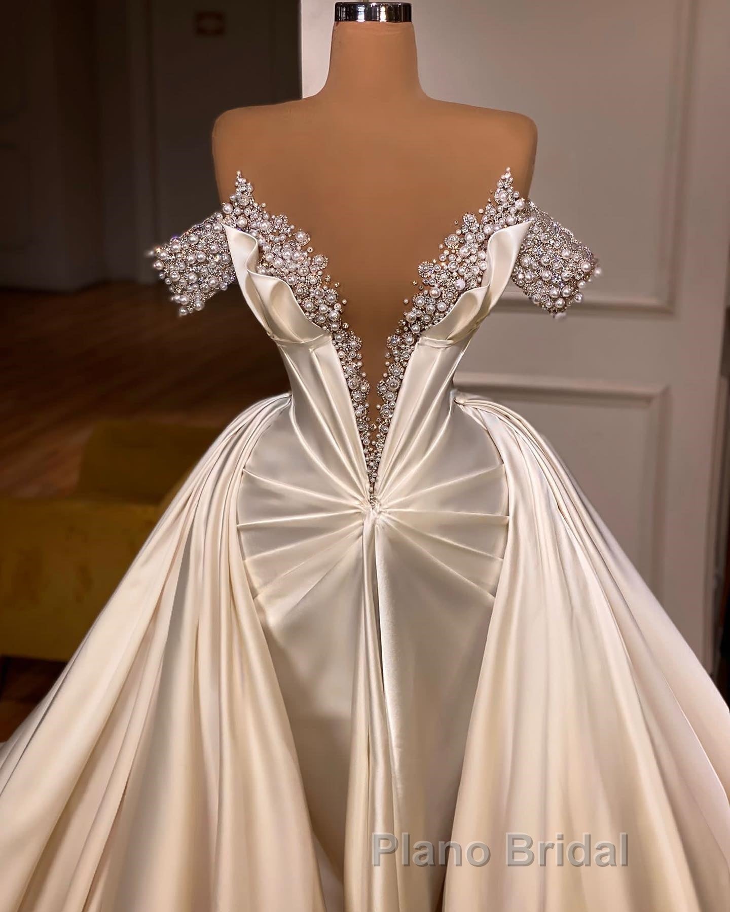 Classic V-Neck Off-the-Shoulder Formal Prom Dresses with Beads