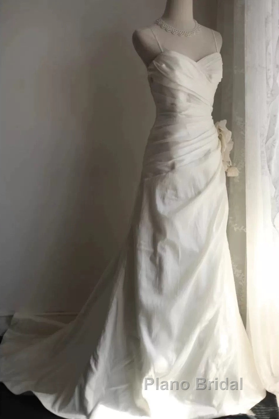 Classy Mermaid Spaghetti Straps White Satin Long Wedding Dresses Bridal Dresses