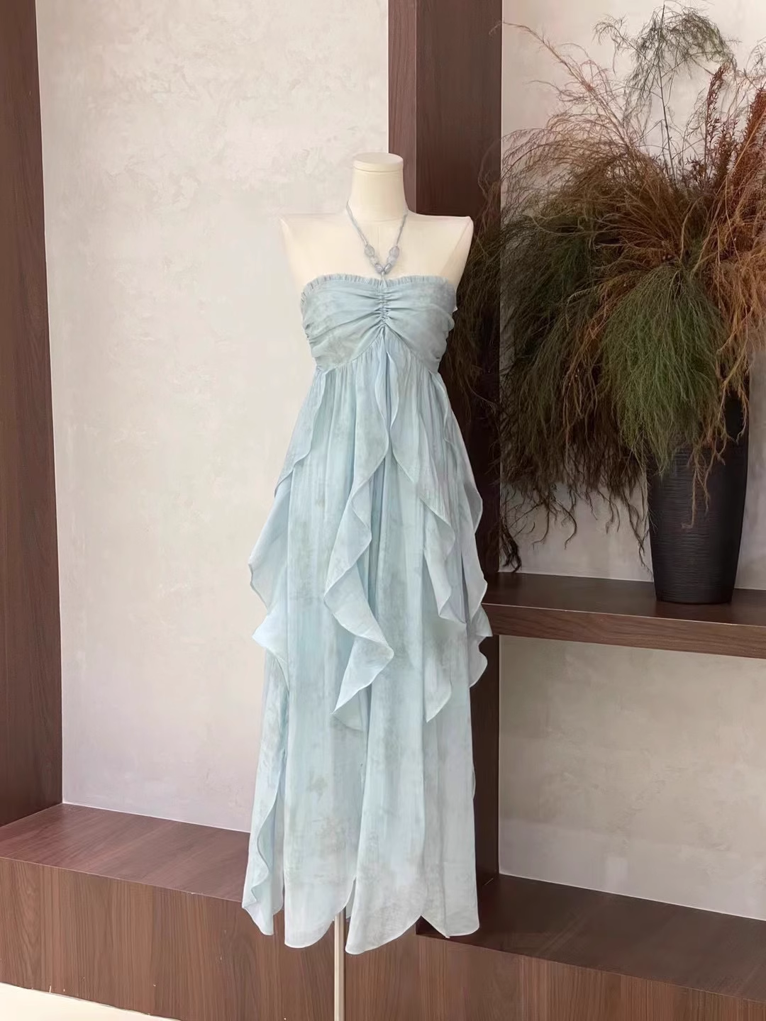 Cute A Line Halter Ruffled Floral Blue Women Long Vacation Dresses Main image