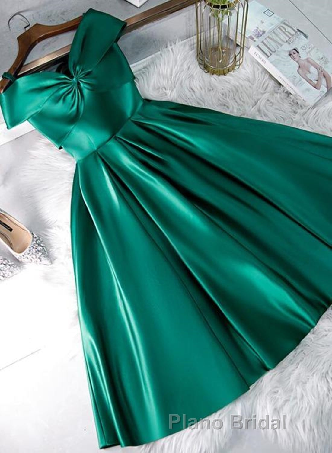 Cute Off Shoulder Green Satin Short Formal Prom Dresses, Off the Shoulder Green Homecoming Dresses, Green Formal Evening Dresses
