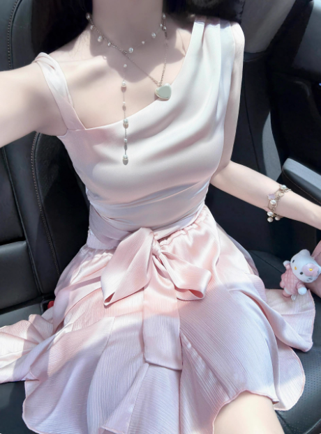 Cute Satin Off-Shoulder Bow Birthday Dresses Homecoming Dresses Main image