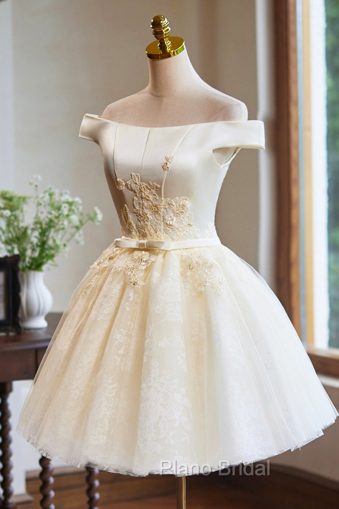 Cute Tulle Lace Knee Length Formal Prom Dresses, Champagne Off the Shoulder Evening Party Dresses Secondary image