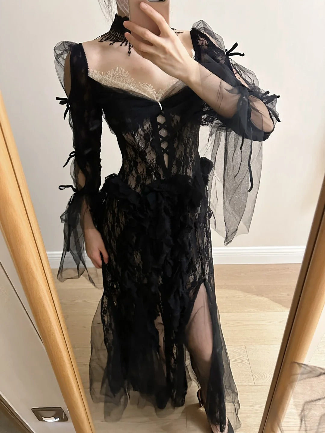 Dark Vintage Black Long Sleeve High-Slit Lace Tulle Formal Prom Dresses