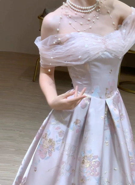 Dreamy Lavender Gray Pink A-Line Off-The-Shoulder Printed Satin Long Formal Prom Dresses