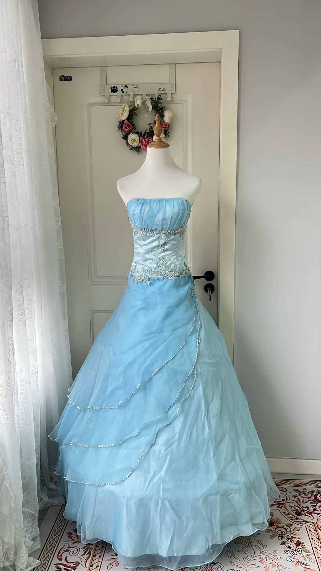 Dreamy Princess Blue Strapless Embroidered Tulle Ball Gown Prom Dresses Sweet 16Th Birthday Dresses Main image