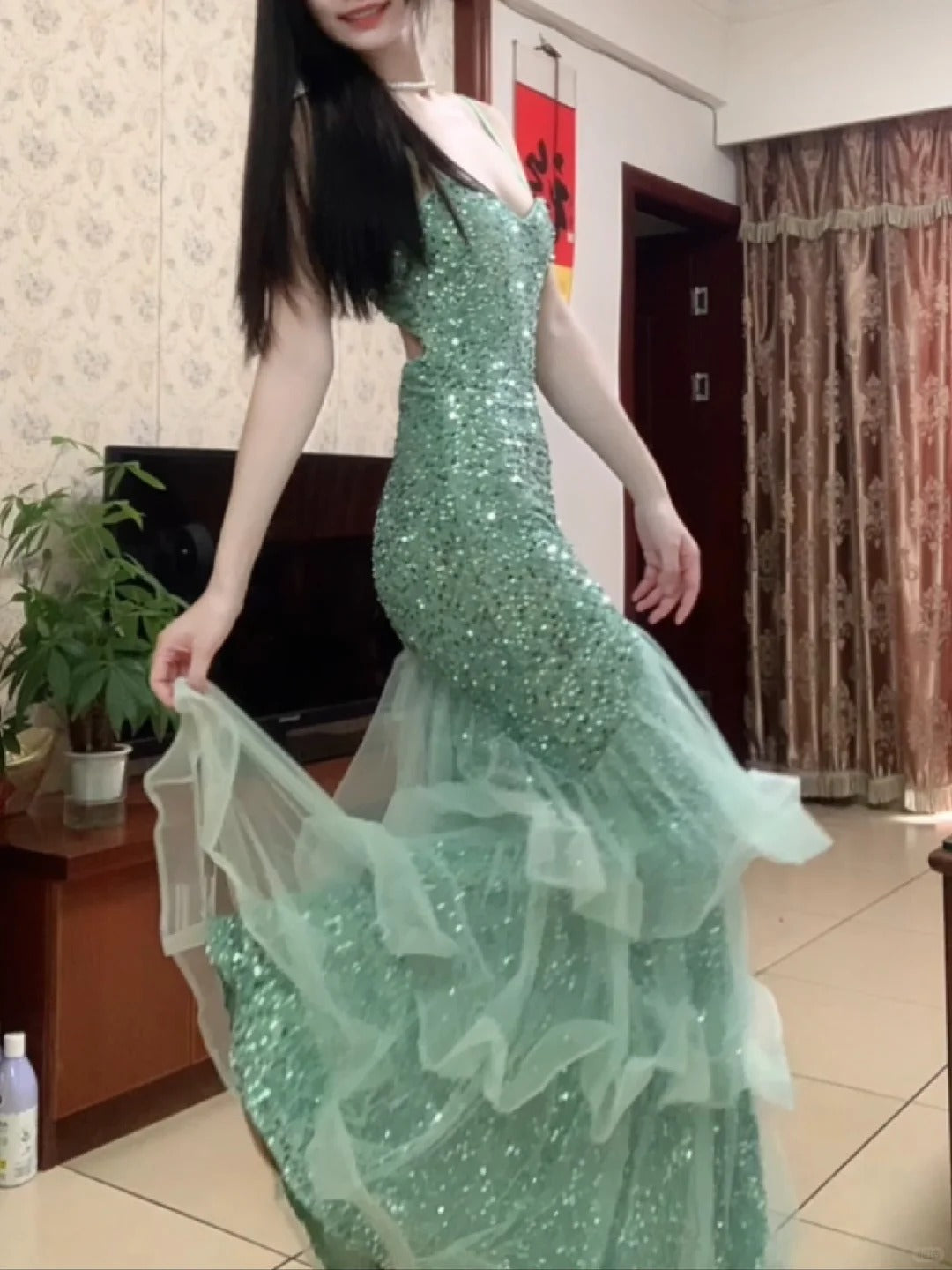 Dreamy Princess Mint Green Mermaid Spaghetti Strap Backless Sequined Long Formal Prom Dresses