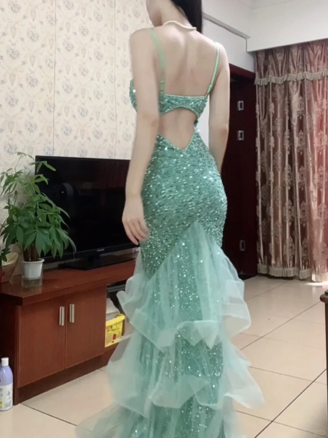 Dreamy Princess Mint Green Mermaid Spaghetti Strap Backless Sequined Long Formal Prom Dresses