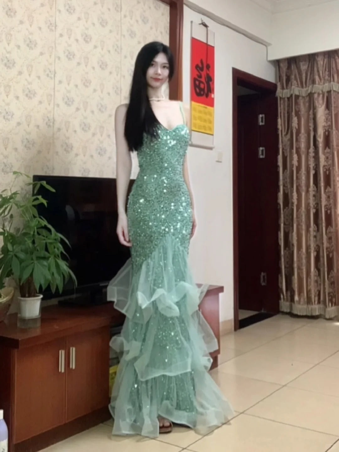 Dreamy Princess Mint Green Mermaid Spaghetti Strap Backless Sequined Long Formal Prom Dresses Main image