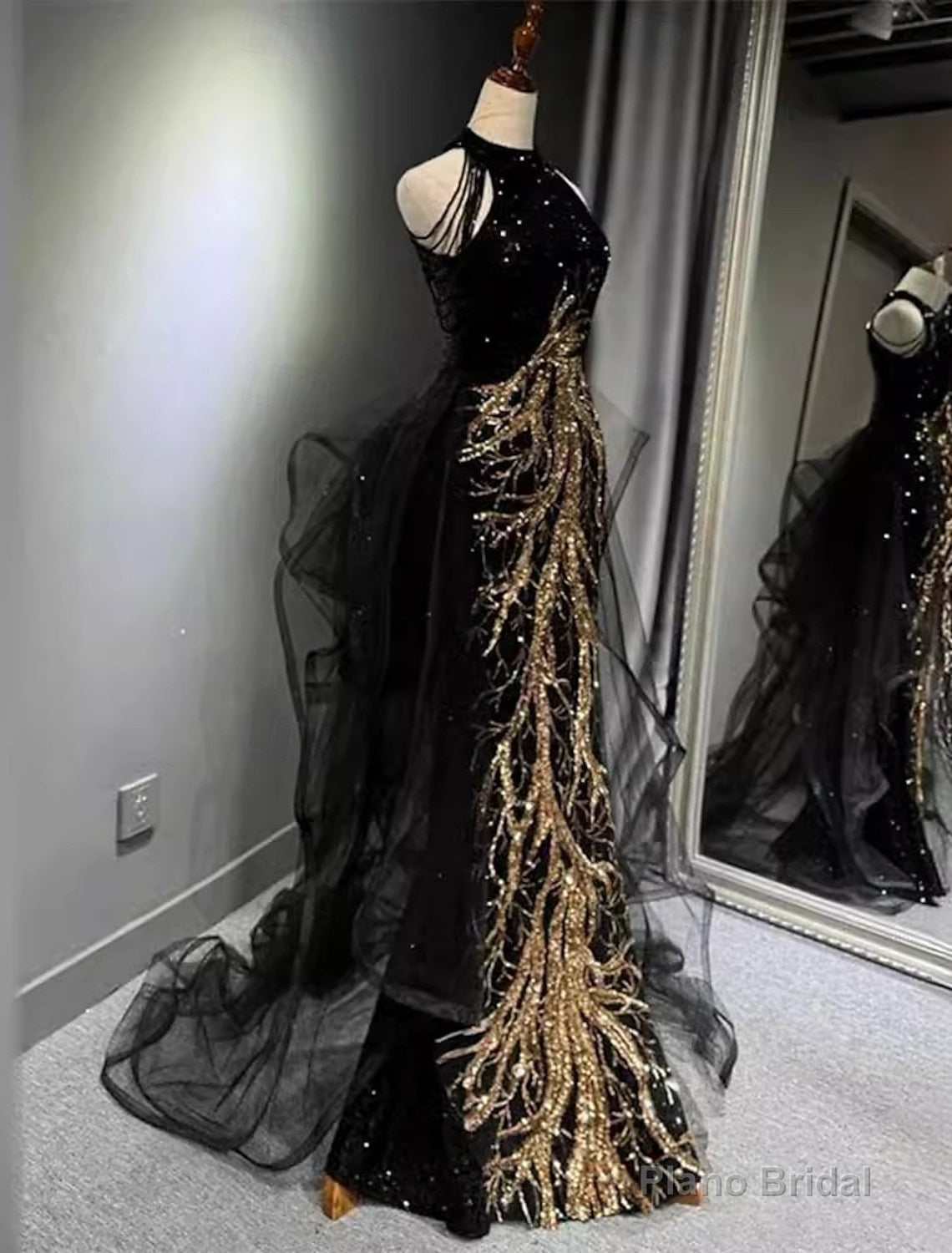 Black Gold Embroidered A-Line Prom Dresses Glittering Dress Formal Floor Length Sleeveless High Neck Sequined with Glitter Tassel Secondary image