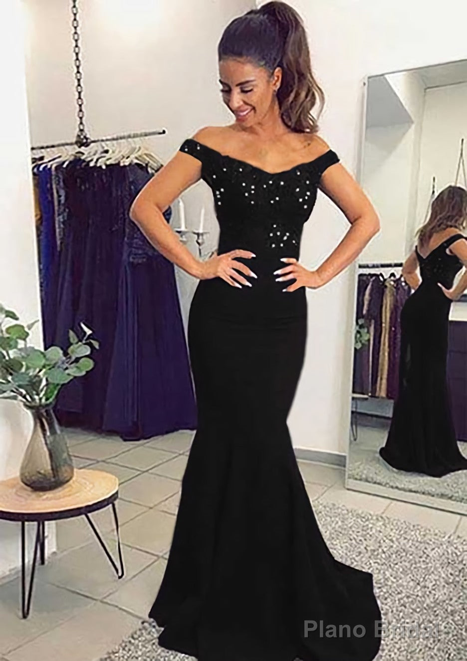 Elastic Satin Prom Dresses Trumpet/Mermaid Off-The-Shoulder Sweep Train With Lace