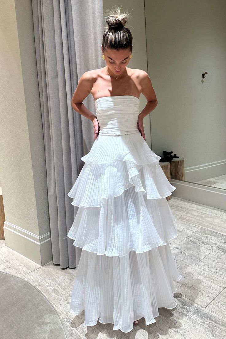 Elegant A Line Long White Tiered Formal Prom Dresses 21Th Birthday Outfits