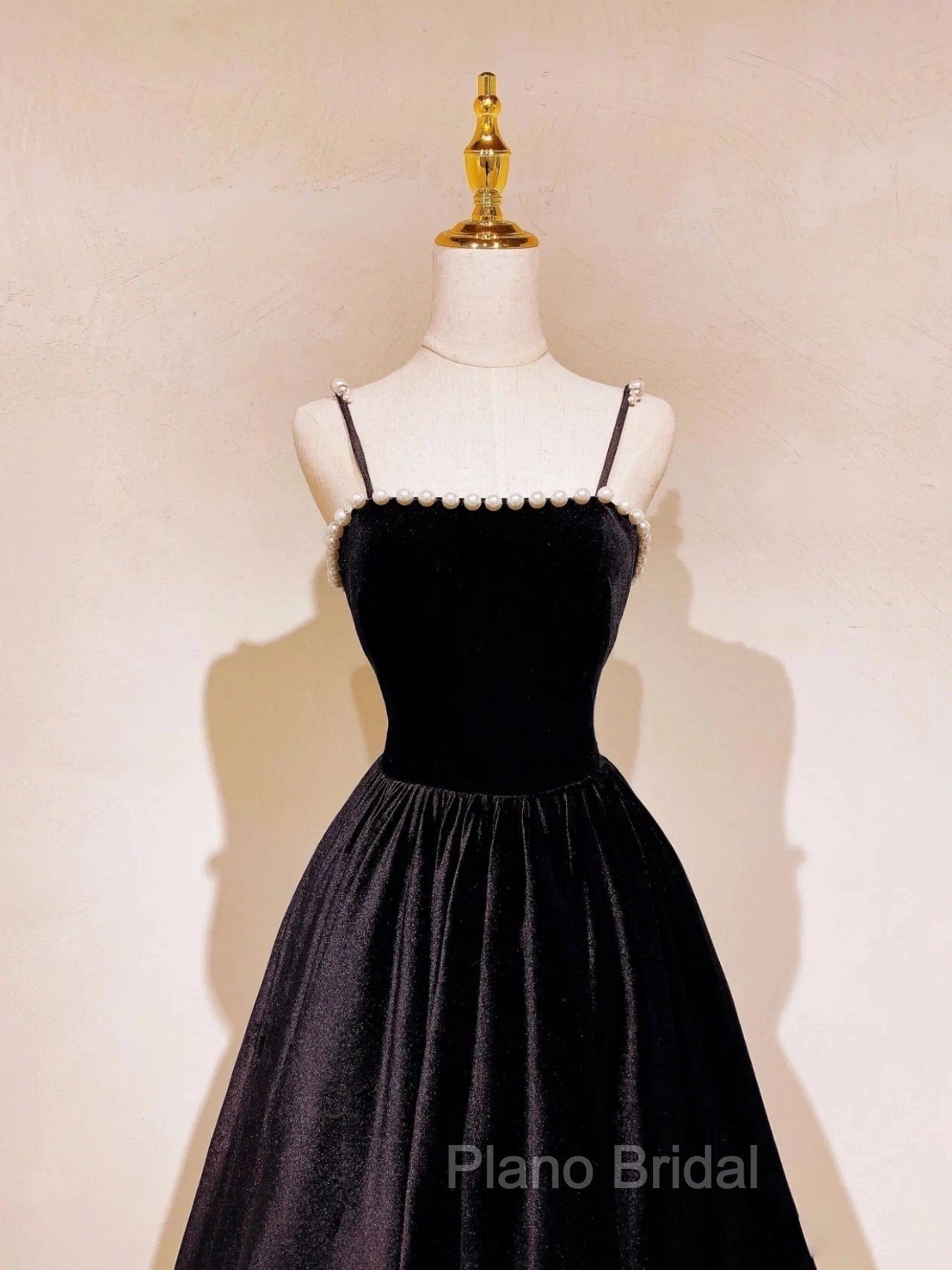 Elegant A-Line Spaghetti Straps Sleeveless Backless Long Formal Prom Dresses With Beading Secondary image