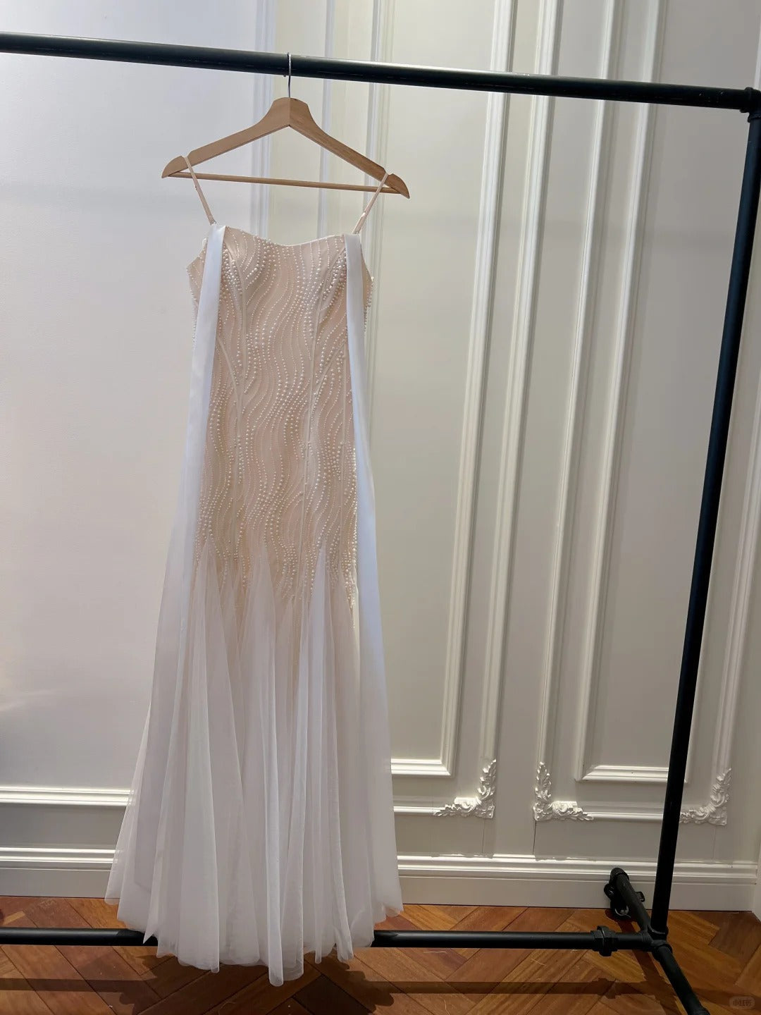 Elegant A-Line Strap Pearl Tulle Long Formal Prom Dresses