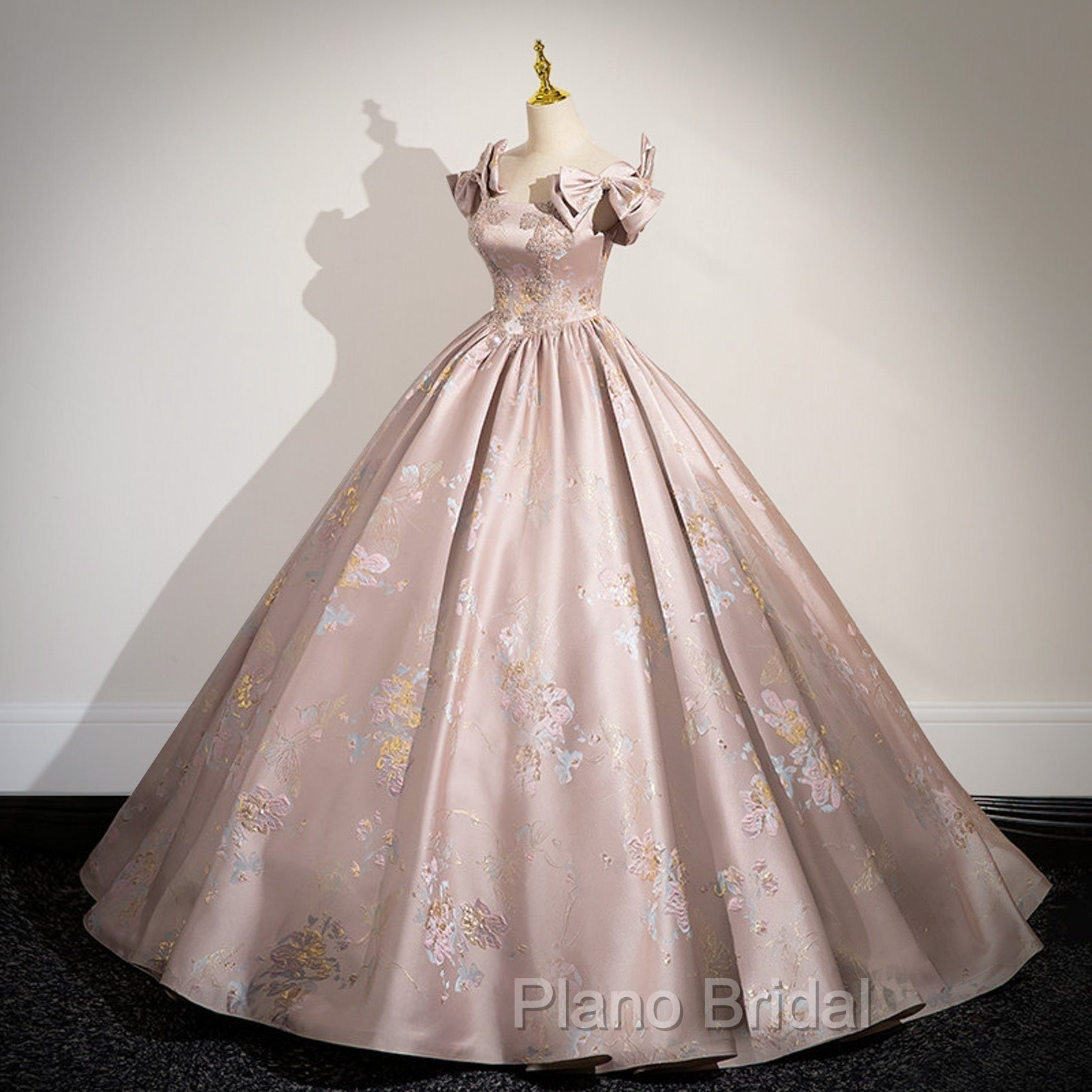 Elegant Ball Gown Pink Beaded Floral Appliques Quinceanera Dresses Secondary image