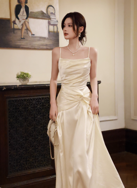 Elegant Beige Spaghetti Strap Square Neck Knot-Embellished Satin Long Formal Prom Dresses Bridesmaid Dresses