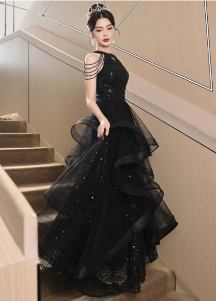 Elegant Black A-Line Halter Neck Chain Sequined Tulle Long Formal Prom Dresses