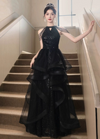 Elegant Black A-Line Halter Neck Chain Sequined Tulle Long Formal Prom Dresses