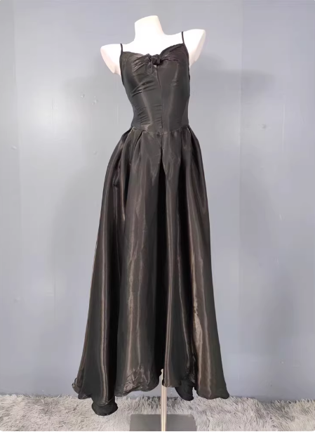 Elegant Black A-Line Spaghetti Strap Satin Long Formal Prom Dresses Secondary image