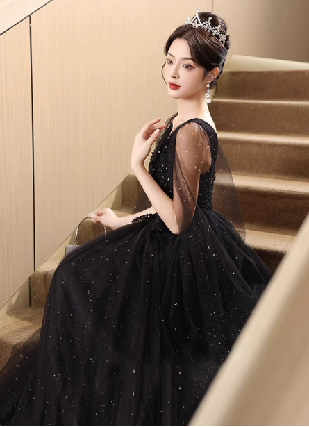 Elegant Black A-Line V-Neck Shawl Lace Tulle Long Formal Prom Dresses Secondary image