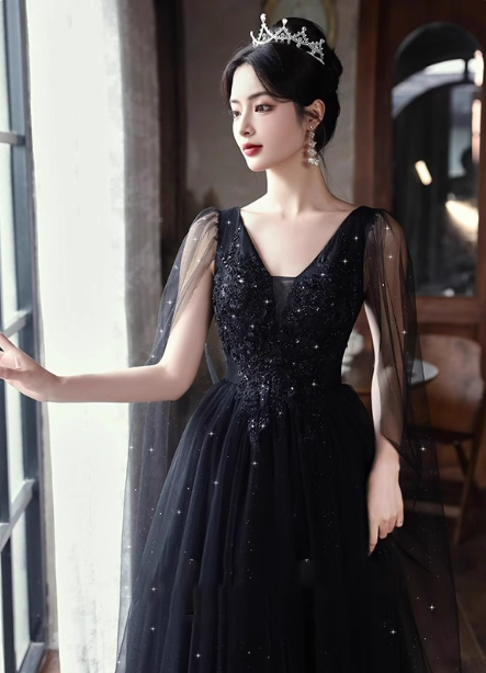 Elegant Black A-Line V-Neck Shawl Lace Tulle Long Formal Prom Dresses