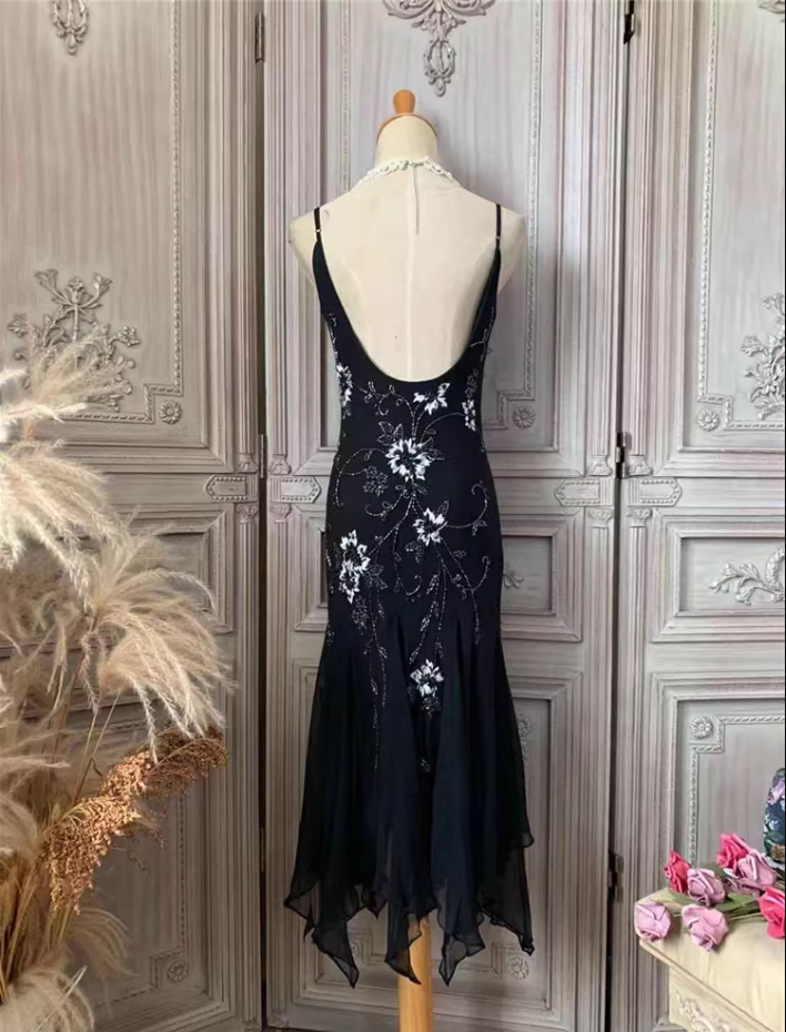 Elegant Black Mermaid Spaghetti Strap V-Neck Beaded Chiffon Long Formal Prom Dresses