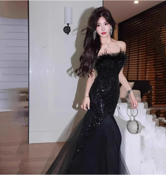 Elegant Black Mermaid Strapless Feather Sequined Tulle Formal Prom Dresses