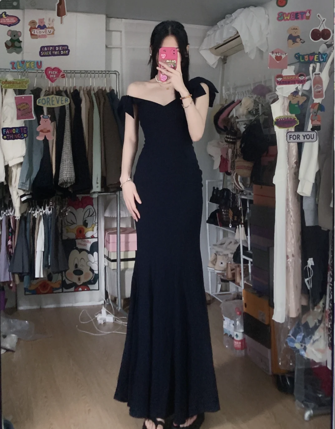 Elegant Black Mermaid V-Neck Bow Strap Satin Long Formal Prom Dresses Secondary image
