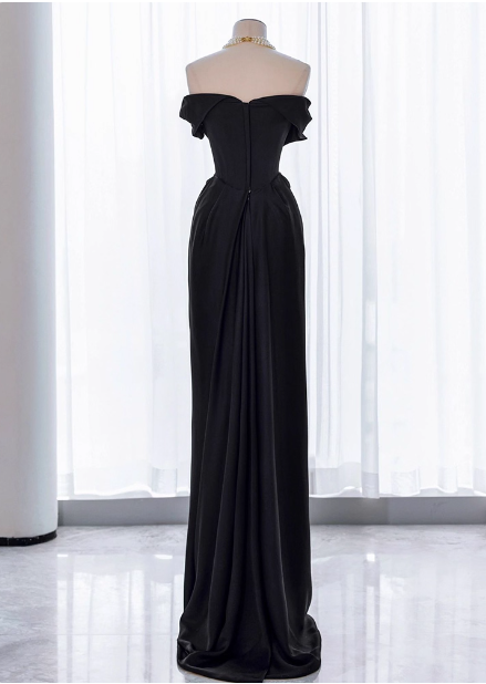 Elegant Black Slim-Fit Off-The-Shoulder Satin Long Formal Prom Dresses