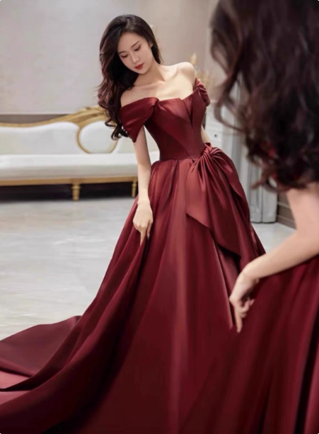 Elegant Burgundy A-Line Off-The-Shoulder Bow Satin Train Formal Prom Dresses