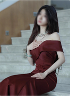 Elegant Burgundy Mermaid Off-The-Shoulder Satin Long Formal Prom Dresses