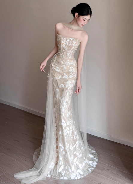 Elegant Champagne Mermaid Strapless Petal Tulle Long Formal Prom Dresses Secondary image
