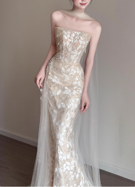 Elegant Champagne Mermaid Strapless Petal Tulle Long Formal Prom Dresses