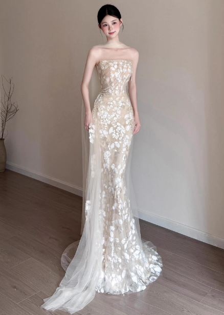 Elegant Champagne Mermaid Strapless Petal Tulle Long Formal Prom Dresses Main image
