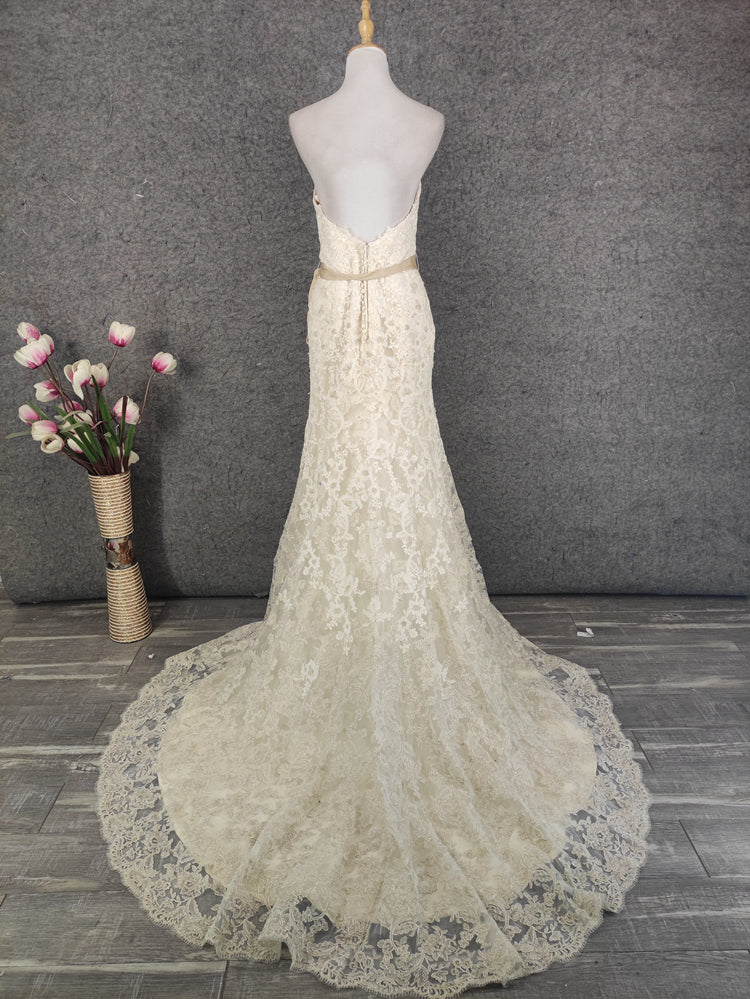 Elegant Champagne Off-White Sweetheart Neck Lace Train Formal Prom Dresses