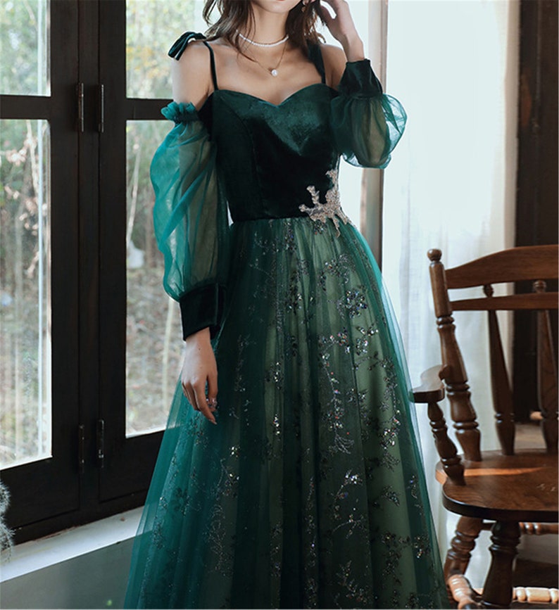 Elegant Dark Green Lace Gown Formal Prom Dresses,