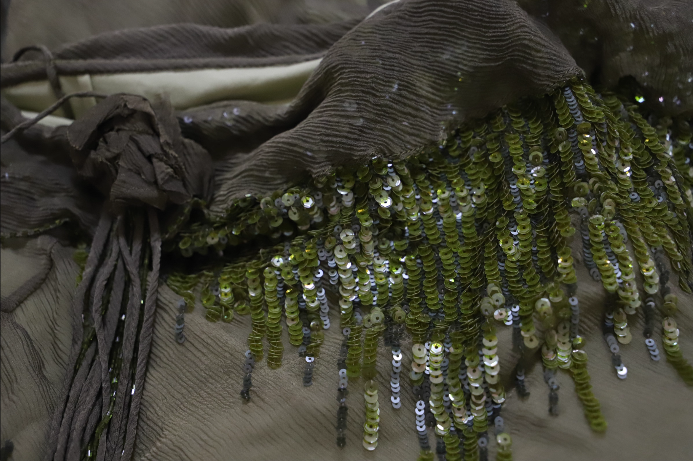 Elegant Green Spaghetti Strap Mermaid Ruffle Sequin Chiffon Long Formal Prom Dresses